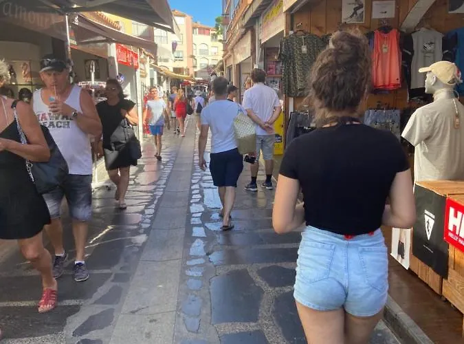 Oiseau Bleu Mole Port & Centre Cap D Agde