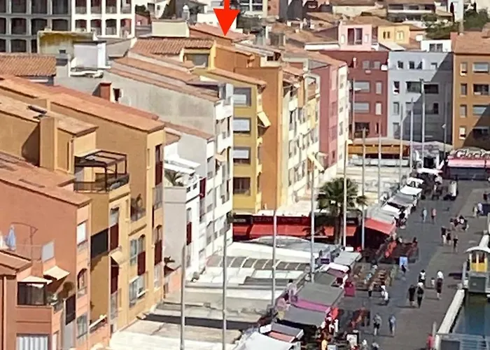 Au Centre Du Cap D'agde *