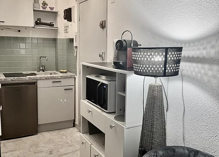 Oiseau Bleu Mole Port & Centre Cap D