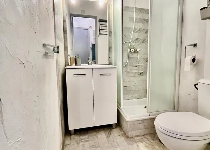 Oiseau Bleu Mole Port & Centre Cap D